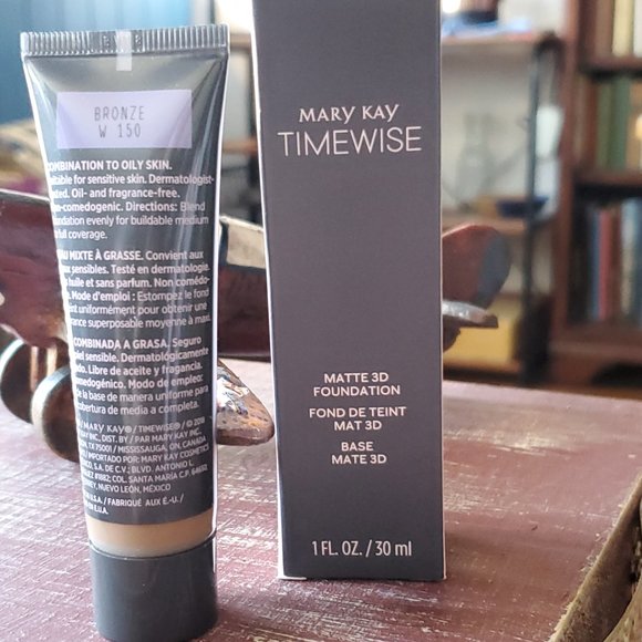 Bronze W 150 (Warm) Matte 3D Foundation - Combo-to-Oily Skin TimeWise…Mary Kay - Picture 3 of 5